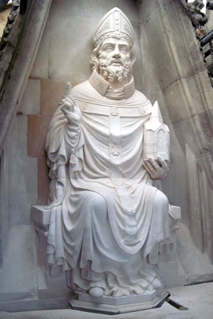 Statue York Minster